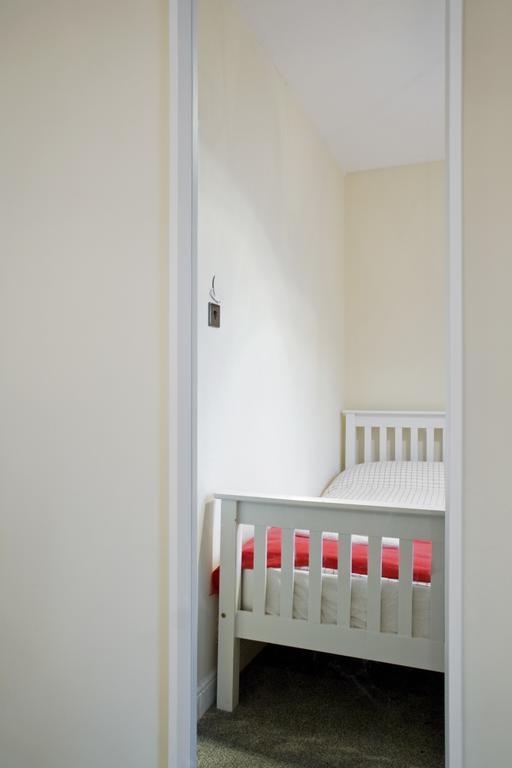 Oaklands Apartment Вулвергемптон Екстериор снимка