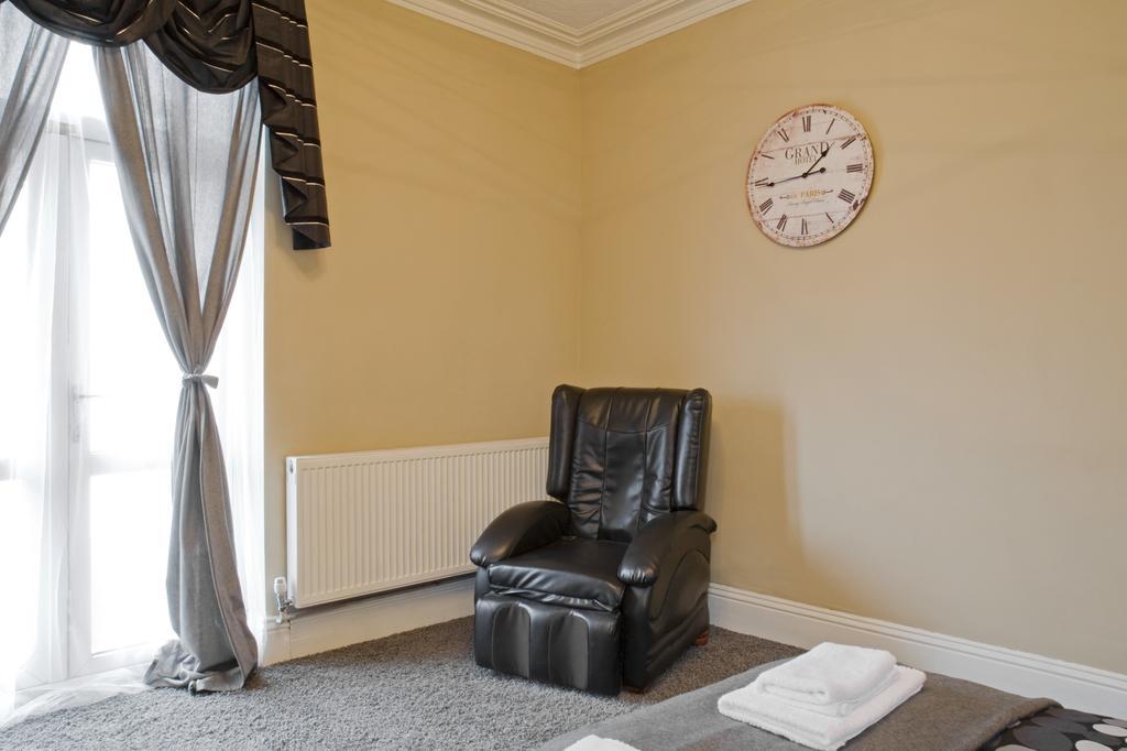 Oaklands Apartment Вулвергемптон Екстериор снимка