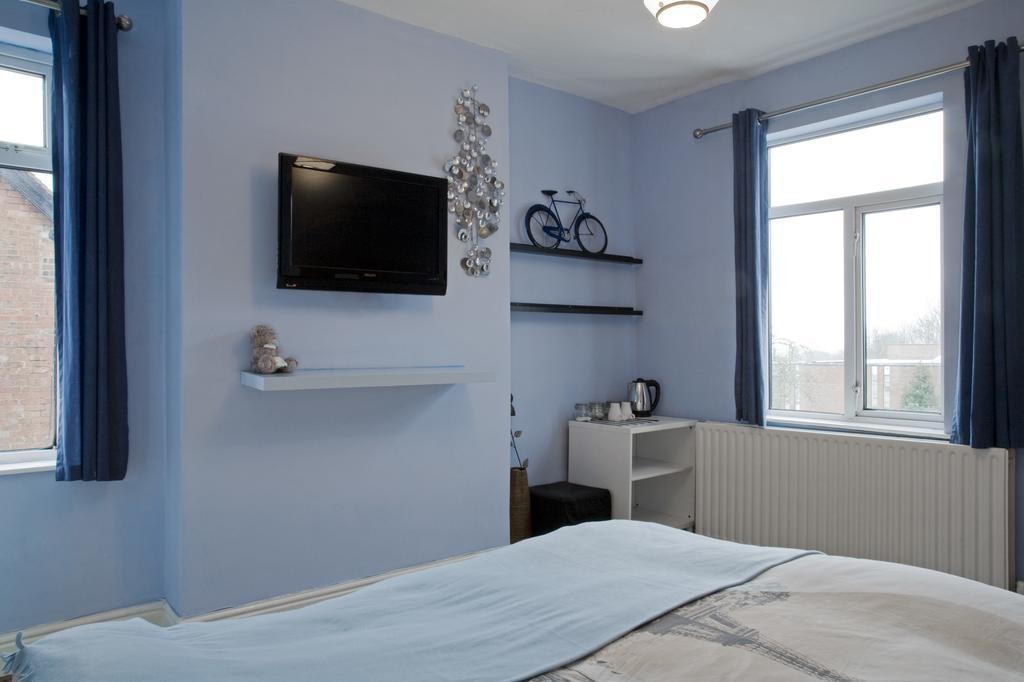 Oaklands Apartment Вулвергемптон Екстериор снимка