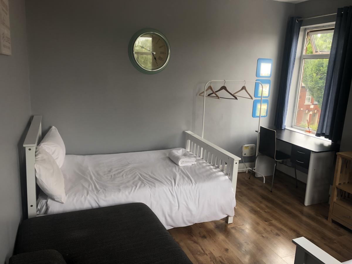 Oaklands Apartment Вулвергемптон Екстериор снимка